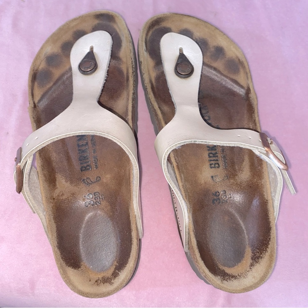 Birkenstock Women’s Shimmery White Leather Gizeh Birko-Flor T-Strap Sandals 36